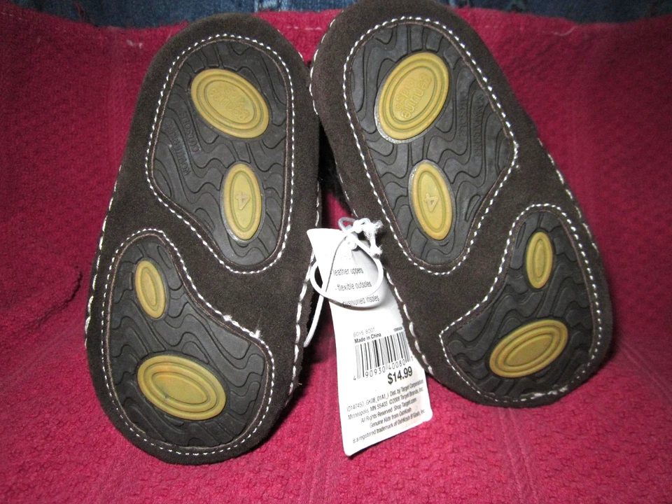 Baby Boys Brown Boots Moccasin Style Toddler Size 4 Flexible Soles Faux Fur - Image 4 of 4