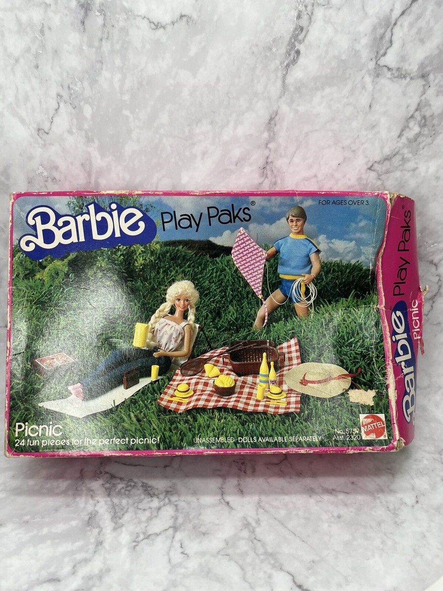 BARBIE Vintage Play Pack Picnic #2320 Mattel 1982