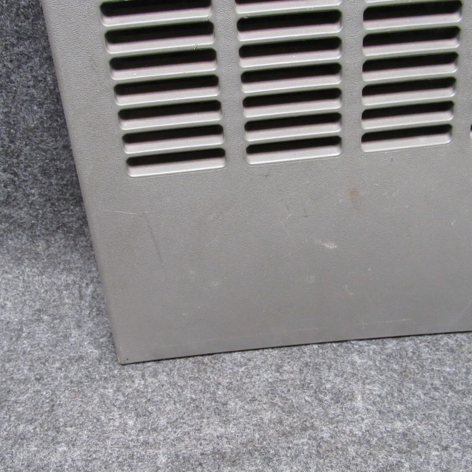 2004-2008年日产Quest LH后检拆卸面板露珠装饰灰色原始设备制造商67464 — 第 3/4 张图片