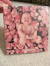ANNE GEDDES BABY IN PINK ROSES SMALL PHOTO ALBUM - HOLDS 100 PHOTOS