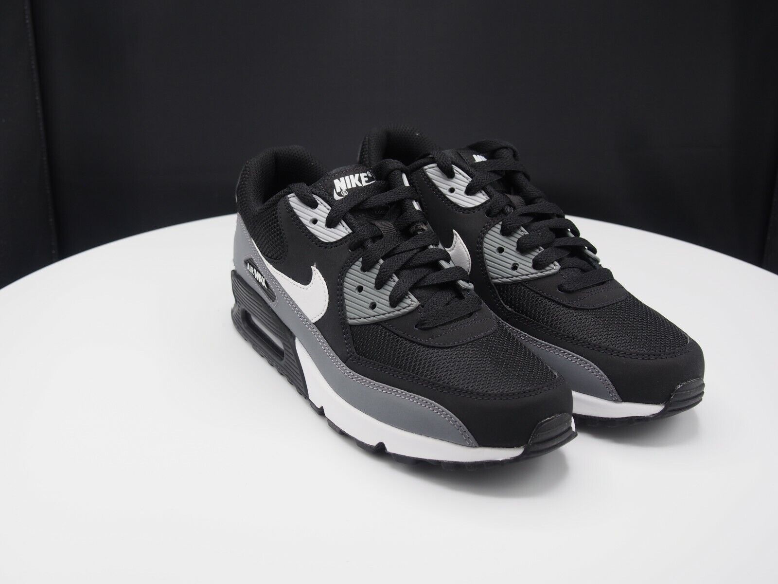 Nike Air Max 90 Essential 