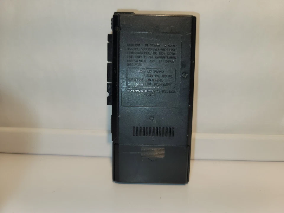 Vintage Olympus Pearlcorder S911 Microcassette Recorder VCVA For Parts - Image 4 of 4