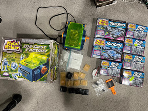 Toymax Metal Molder Die Cast Factory lot Works!