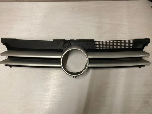 Grille de calandre avant