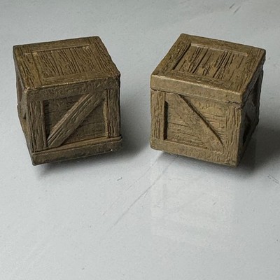 PATHFINDER D&D MINIATURES Rusty Dragon Inn ~ 2 x Crate ~ Scatter Terrain