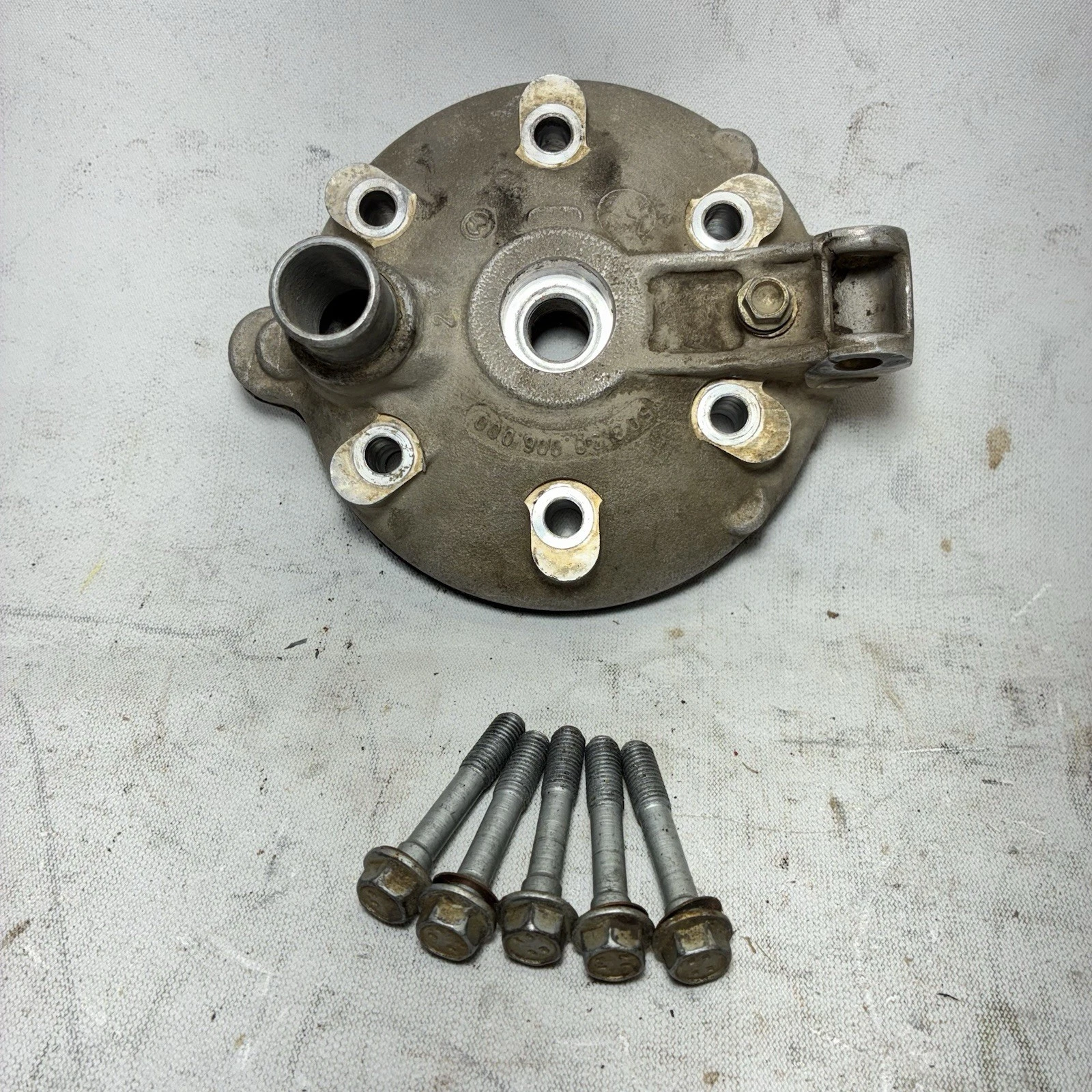98-00 1998 KTM 125 SX OEM Cylinder Head Cover Cap Top End Dome 50330006100