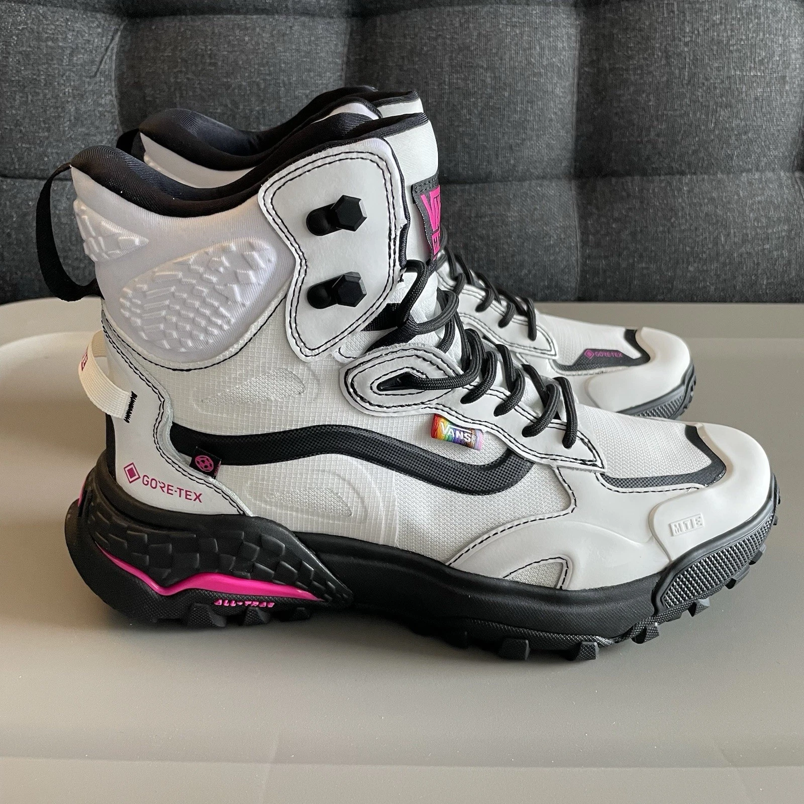 Vans Crestline GORE-TEX MTE Together As Ourselves White Hiking MNS 8.5/WNS 10