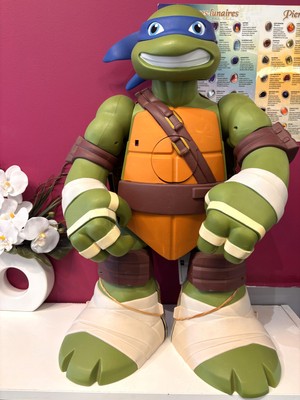 TMNT Mutations Giant Figur 24 Zoll Leonardo Playset