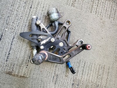 16-19 KAWASAKI NINJA ZX10R RIGHT SIDE REAR SET HOTBODIES