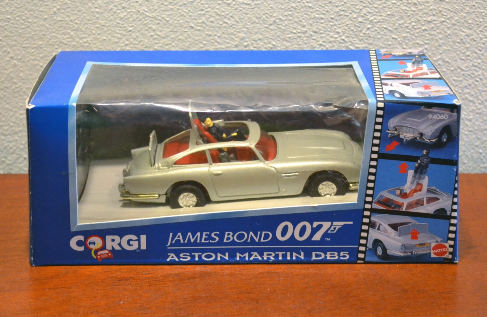 corgi james bond aston martin