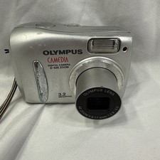 Olympus CAMEDIA D-535 Zoom 3.2MP Digital Camera - Silver Tested/Works