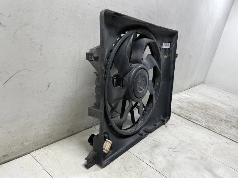 Conjunto de ventilador de refrigeración Kia Sorento 2011 2,4 L OEM+ Foto 4 de 4