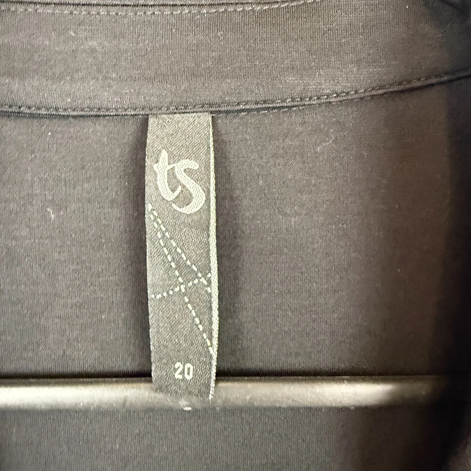 Vestido Taking Shape 20 Negro Mezcla Bambú Solapa Elástica Plisada Fluido Foto 2 de 4