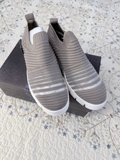 NEW Bernie Mev New York Womens Slip-On Beige Size 39 EU 8 Casual Comfort Smoke