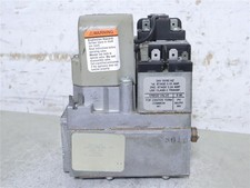 Honeywell VR8520A2034 HVAC Furnace Gas Valve 24V V8324A