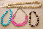 Modeschmuck Halsketten (4 Stück) blau, rosa, braun und hellbraun