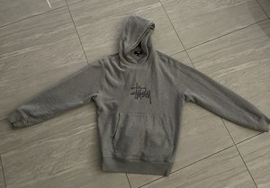 STUSSY DSM N.Y. Pull Over Lサイズ グレー StüSsy X Dover Street Market New York Hoodie - Fog Grey | Editorialist