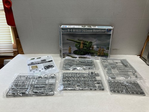 TRUMPETER 1/35 SCALE SOVIET B-4 M1931 203MM HOWITZER MODEL KIT - SEALED INSIDE - Picture 4 of 5
