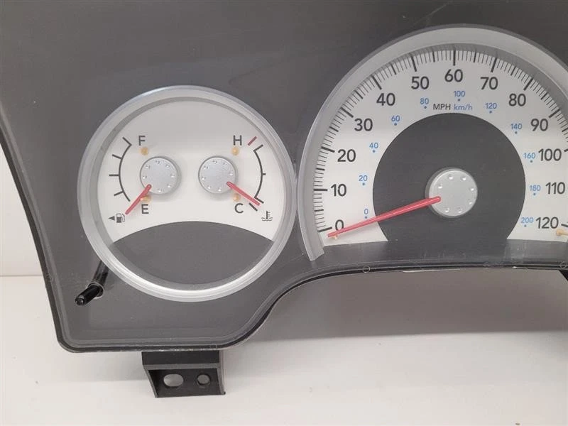 Dodge Dakota 2007-2008 racimo de velocímetro MPH borde plateado 05172145AC Foto 3 de 4