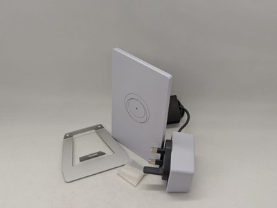 Starlink Router Mini Kit UTR-251 tri-band with stand and UK power
