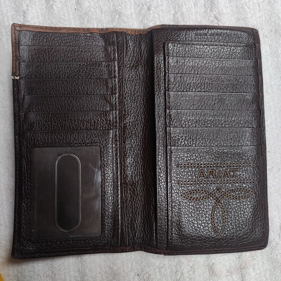Cartera Ariat Cuero Rodeo Doble Plegable Marrón 12 Ranuras para Tarjetas Excelente Estado Foto 3 de 4