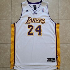 Ultimate Los Angeles Lakers Collector and Super Fan Gift Guide 43