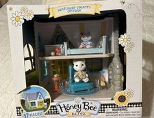 BRAND NEW Cute Honey Bee Acres Sunflower Country Cottage Playset 17 pieces