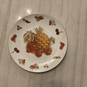 Vintage Seltmann Weider K Bavaria Fruit & Nut Design Plate 7-5/8"