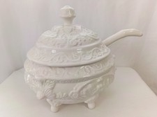Antique White Embossed FootedSoup Tourine
