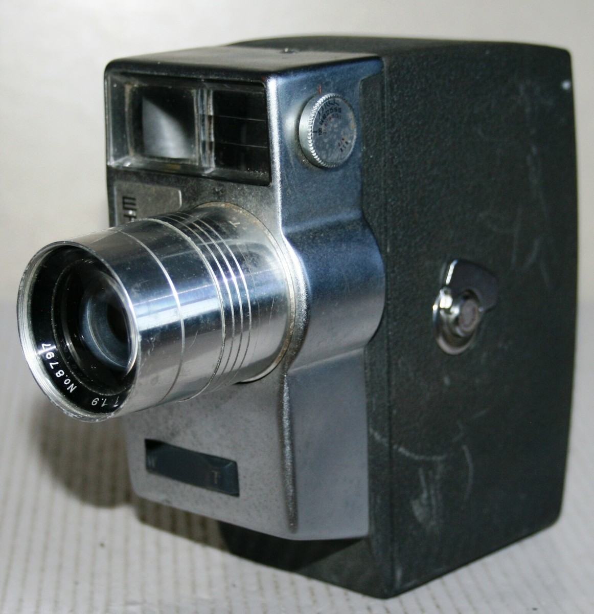 Caméra Argentique ETONA 8 – Zoom Auto Zoom EE 1:1,9 – Fabriquée Au Japon – Occasion