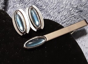 Vintage Silver Color Tie Bar & Cufflinks Set w/Blue Stone