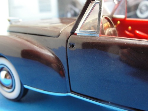 Franklin Mint 1941 Lincoln Continental Burgundy Tan 1/24 Scale Diecast Paperwork - Picture 8 of 9