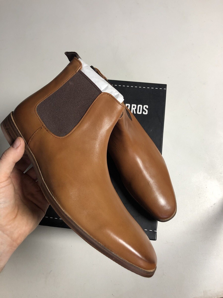 Gordon & Bros Leather Brogue Chelsea Boots - Men display picture 2