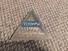 Toymax Trophy Statue 1999 Vendor Award Toys R Us Rare Retro Kenner Hasbro Promo