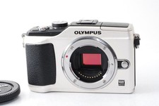 OLYMPUS PEN Lite E-PL2 Body White Mirrorless Camera Lens