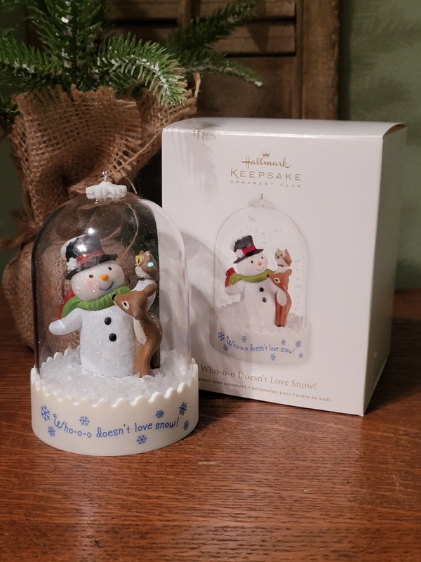 2012 Hallmark Ornament ~ WHO-O-O DOESN'T LOVE SNOW! ~ ORNAMENT CLUB        