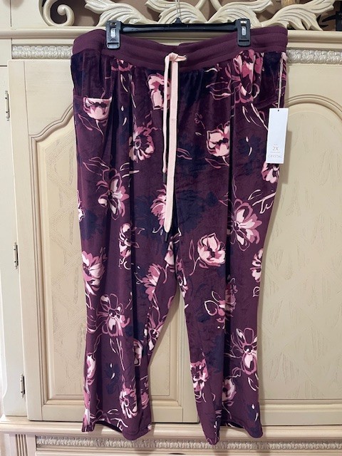 LuLaRoe Cozy Crystal Velour Kick Flare Crop Pant in Burgundy Floral - 2XL - NWT