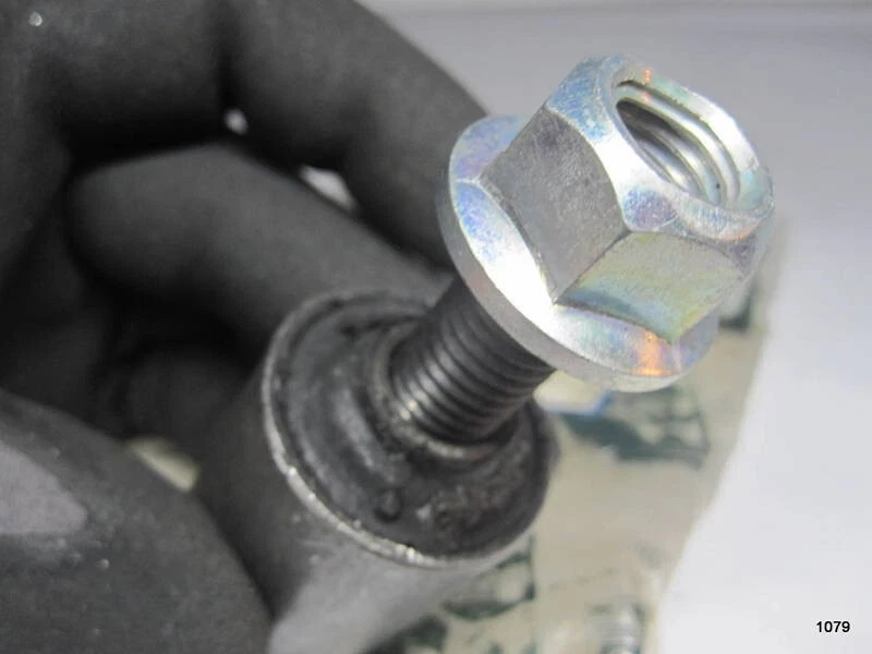 KIT BUJES BRAZO CONTROL SUSPENSIÓN VOLVO 850 S70 V70 C70 Foto 4 de 4