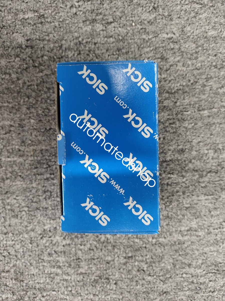 1pc new SICK 1028226 CS84-P1112 color sensor Shipping DHL or FedEX