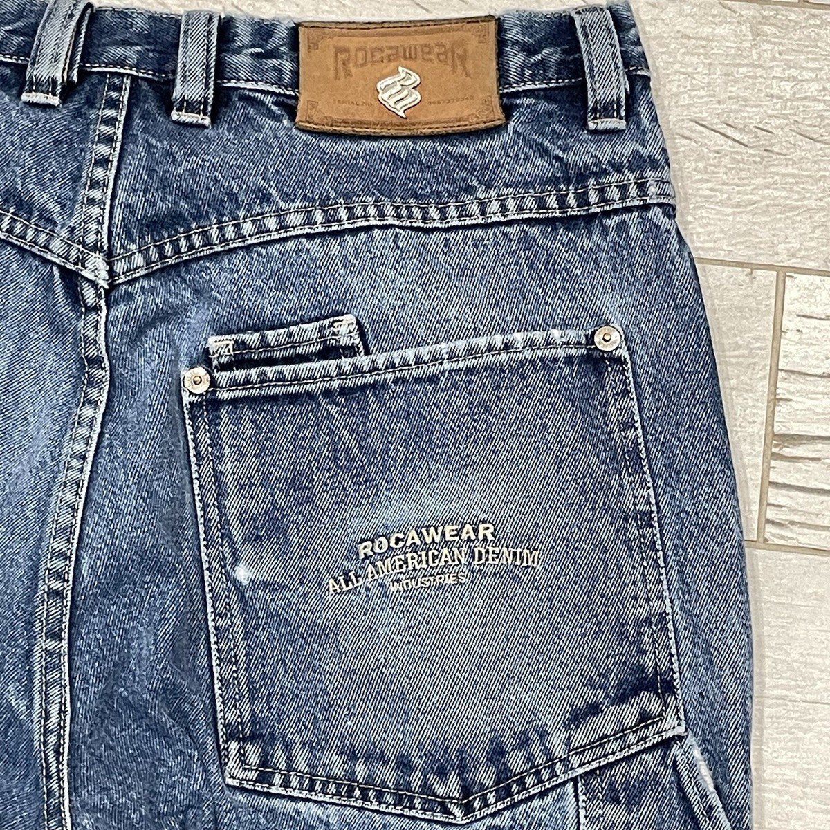 RocaWear Carpenter Jeans Mens 32x33* Blue Cotton Denim Distressed