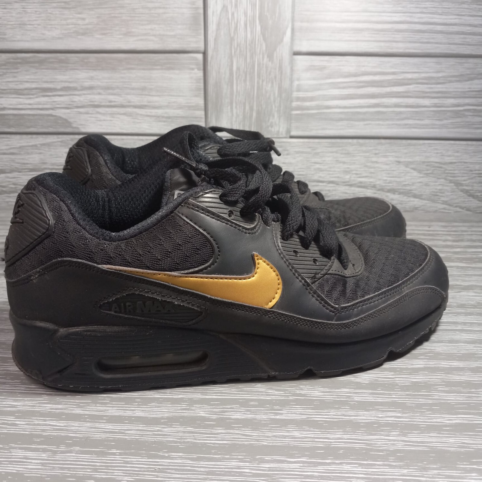 Nike Air Max 90 Essential \u0026Black/Gold\u0026 Shoes - Size 9.5