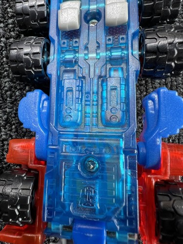 Transformers Armada Optimus Prime 2002 Action Figure Multicolor - Picture 6 of 7