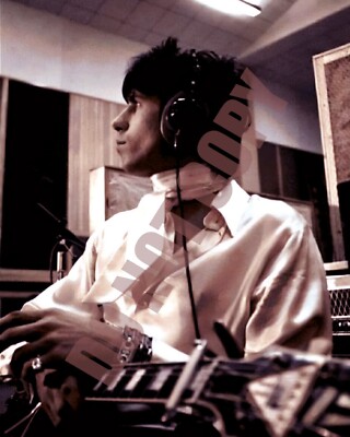 Keith Richards Rolling Stones In Studio With Headphones On 8x10 Photo