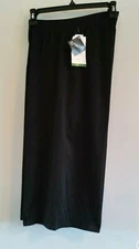 NWE Woman MotionWear Bottoms Capris Shorts Pants Size XL Black elastic waist NWT