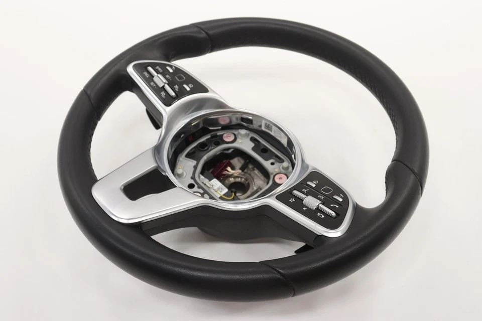 2021 - 2023 MERCEDES GLA250 H247 STEERING WHEEL W/ SWITCH BUTTON OEM A0040053699 - Image 3 of 4