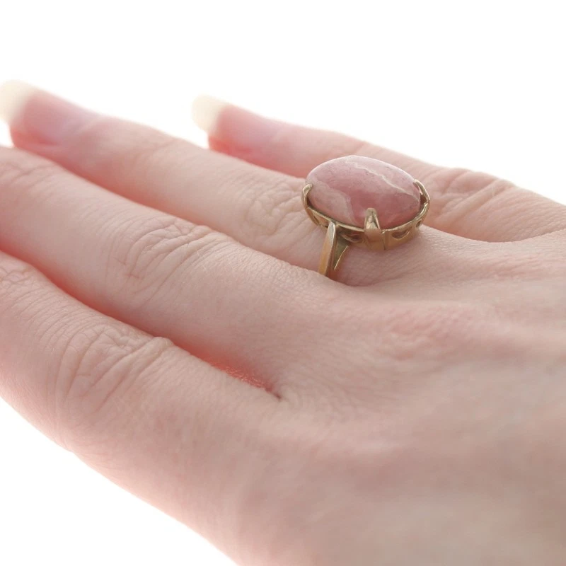 Anillo solitario de cóctel de rodocrosita relleno de oro - cabina ovalada de 10 k 12,10 quilates talla 5 3/4 Foto 4 de 4