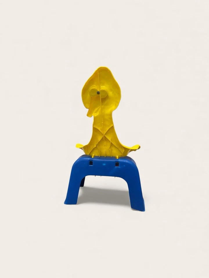 Vintage 1979 Knickerbocker Sesame Street BIG BIRD Plastic Toddler Chair - Image 2 of 2