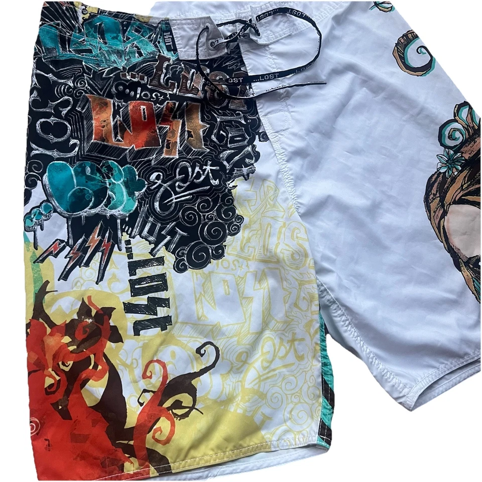 Boardshorts de surf vintage .Lost x ThirtySix 36 Y2K arte graffiti estilo raro Foto 3 de 4