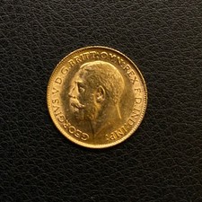 1915 UK Great Britain 22k Gold King George V  Half Sovereign Coin