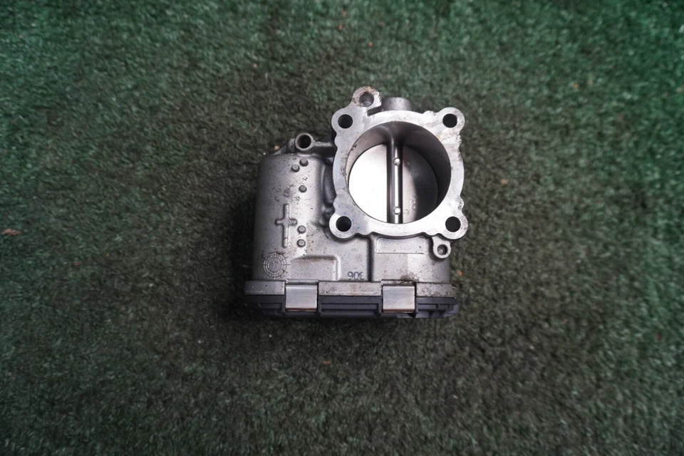 Ford Fiesta 2016 2017 2018 2019 1,6 L carrocería del acelerador OEM 79 k millas 7S7G9F991CA Foto 2 de 4